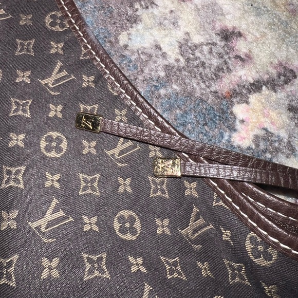 Authentic Louis Vuitton Hangbag - Picture 2 of 5
